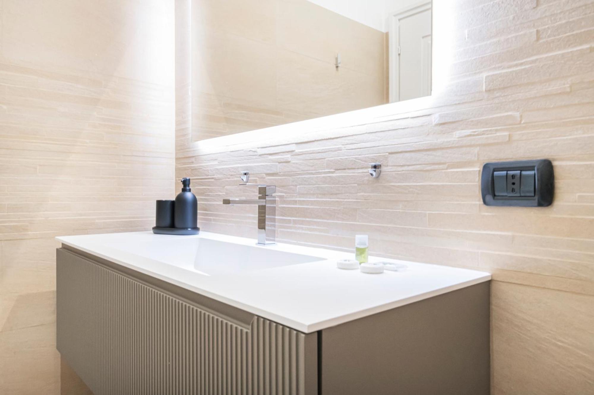 Easylife - Magnificent Splendid Apt Sant'Ambrogio มิลาน ภายนอก รูปภาพ