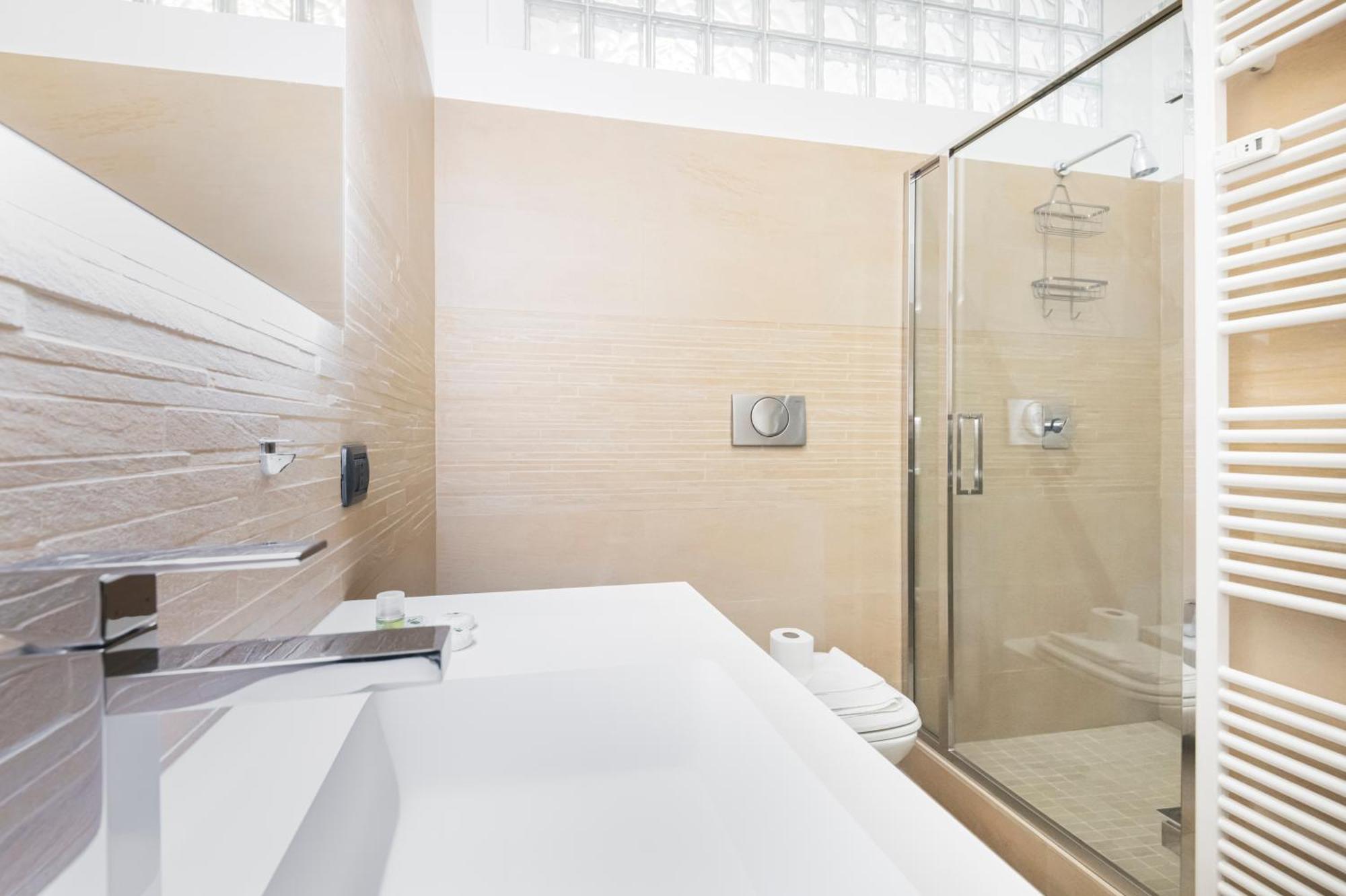 Easylife - Magnificent Splendid Apt Sant'Ambrogio มิลาน ภายนอก รูปภาพ